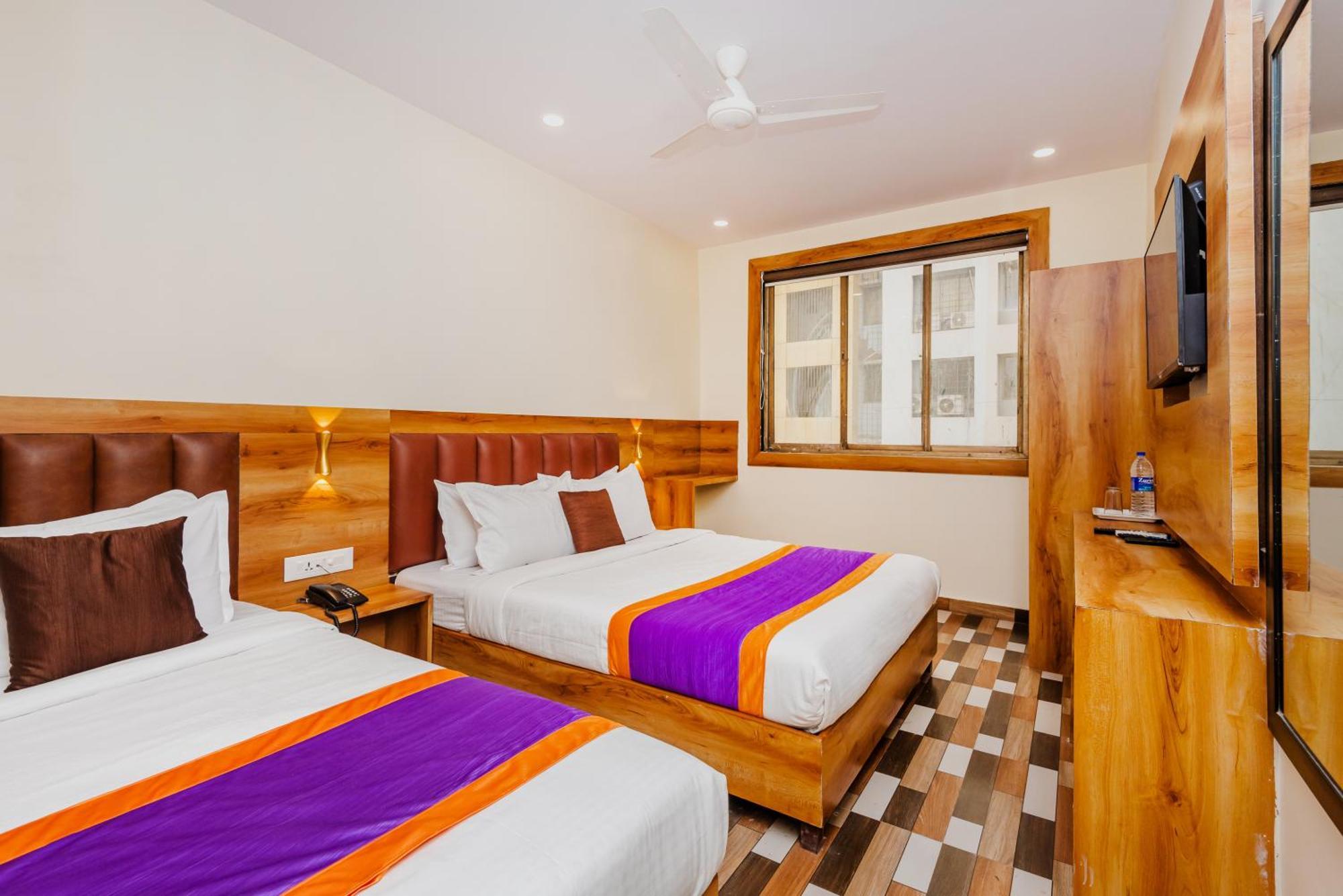 Hotel Era Mumbai Exterior photo